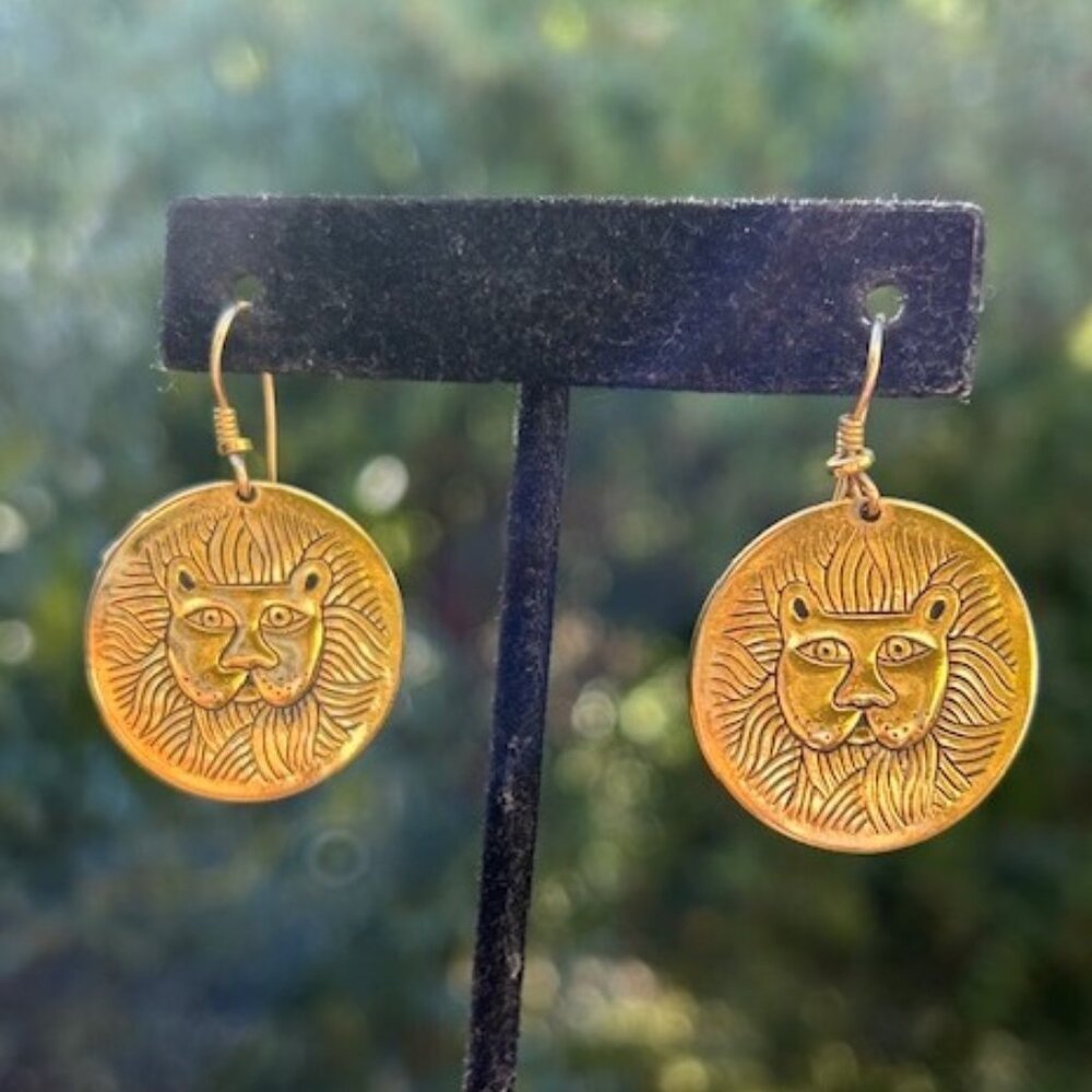 LAUREL BURCH Gold Lion Cat Etched Circle Disc EARRINGS